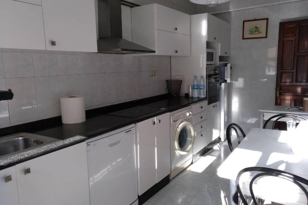 Apartamento Con Garaje Santiago De Compostela Apartment Exterior photo